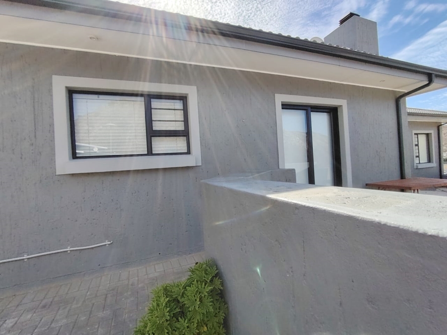 4 Bedroom Property for Sale in Island View Western Cape